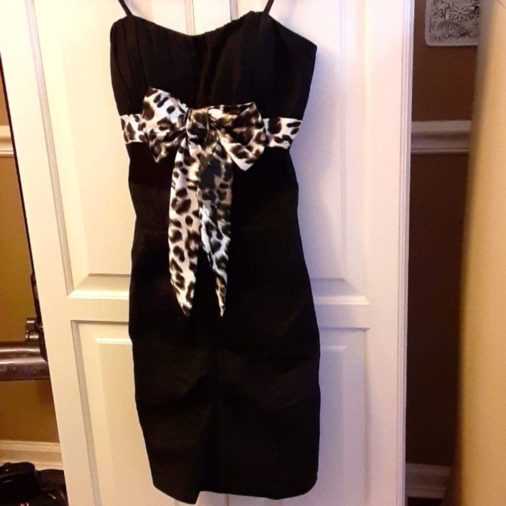Blondie Nites black strapless leopard bow dress animal print built in bra 3 EUC…